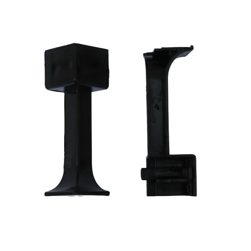 Конектор кутовий для профілю під плінтус 13,6*64,4 мм, male